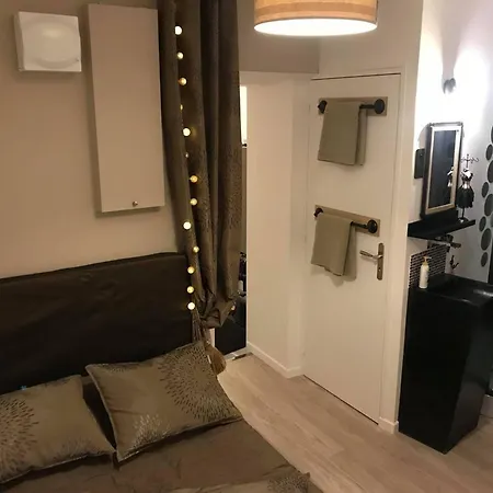 Moderne à – 35 M² + Parking Gratuit Appartement *